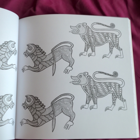 FREE W/ANY PURCHASE Adult Colouring Book - Picture 5 of 12